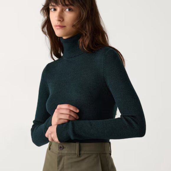 For @donanela: Uniqlo Merino Ribbed Sweater | Turtleneck Dark Green Medium - Picture 1 of 5